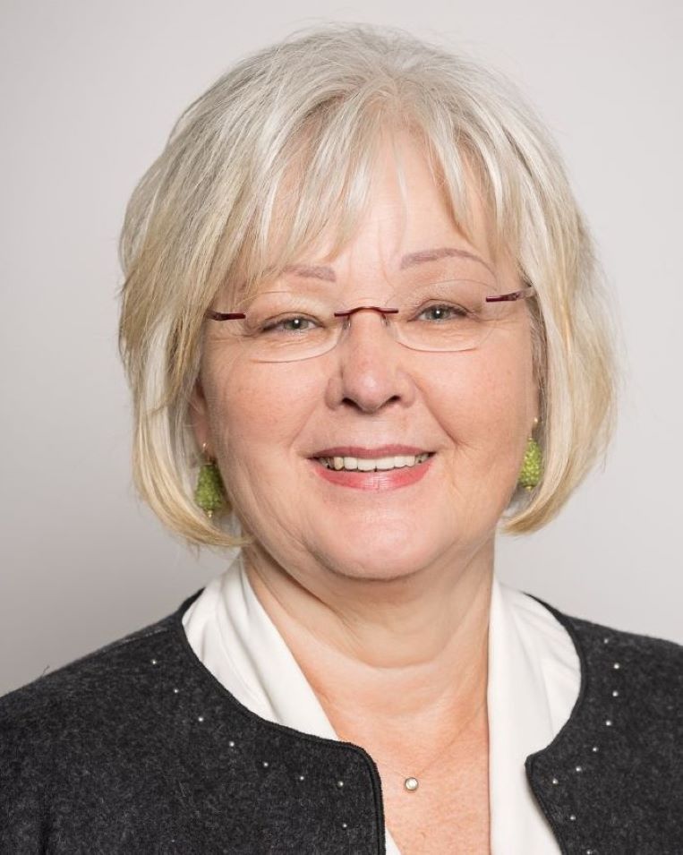 Mag. Dr. Angela Köppl